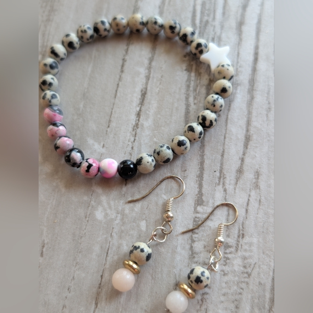 Dalmatian Jasper and Pink Beaded Bracelet and Earrings Set - Picture 2 of 2